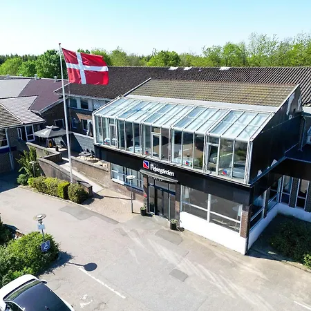 Hotel Pejsegaarden 4*