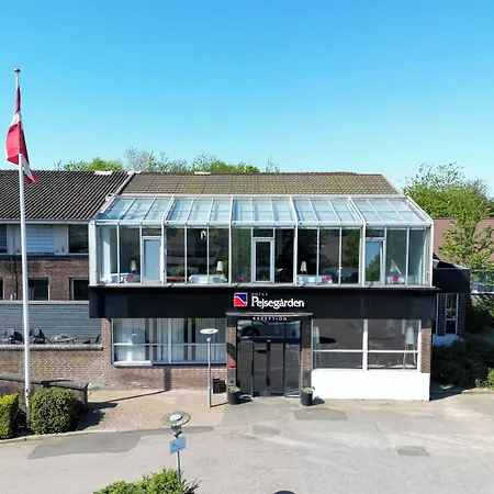 Hotel Pejsegaarden 4*